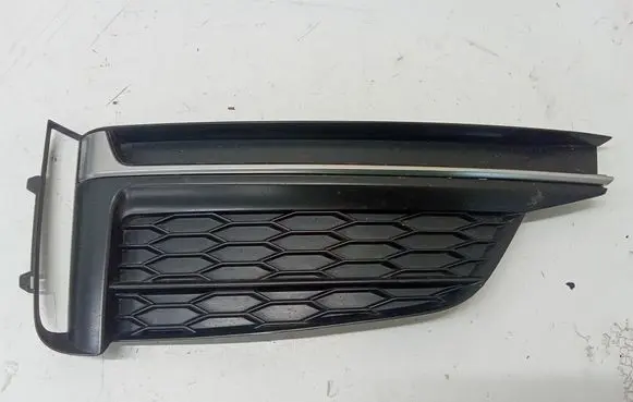 Audi A5 Front bumper lower grill 8W6807681