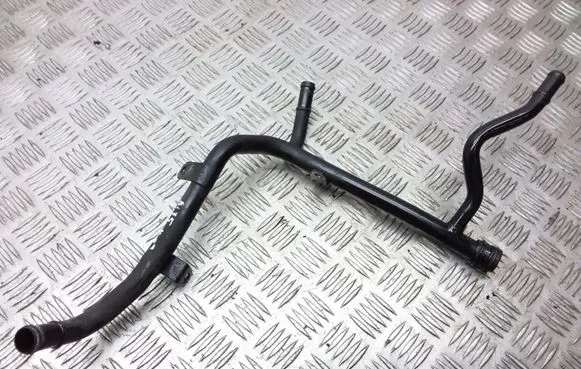 Volkswagen Touran I Engine coolant pipe/hose 03G121065H