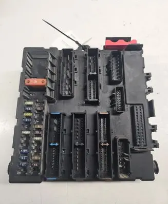 Opel Vectra C Fuse module 13125488