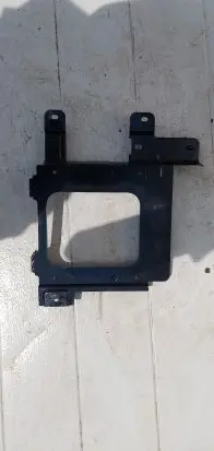 Hyundai Santa Fe Sound amplifier holder/bracket 