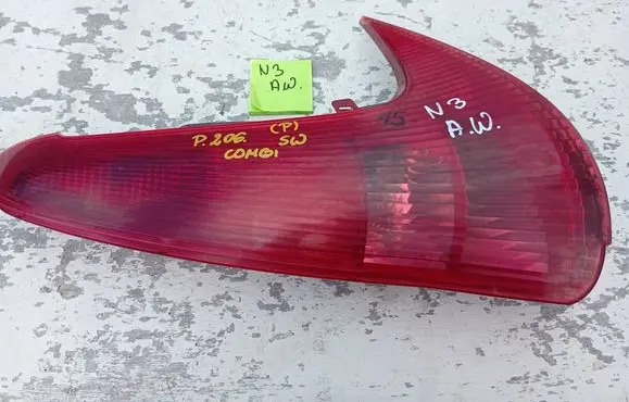 Peugeot 206 Rear/tail lights 1212123