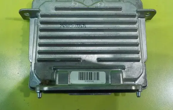 Ford C-MAX II LED ballast control module 89089352 18AB10