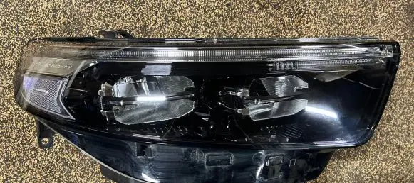 Ford Explorer VI Headlight/headlamp MB5B13W029GC