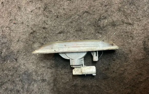 BMW 3 E90 E91 Front fender indicator light 6939816