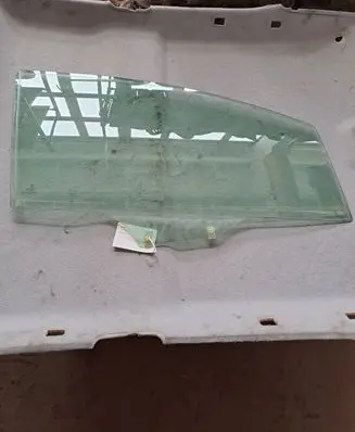 Peugeot 307 Front door window/glass (coupe) 