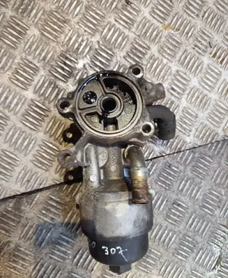 Peugeot 307 Oil filter mounting bracket 