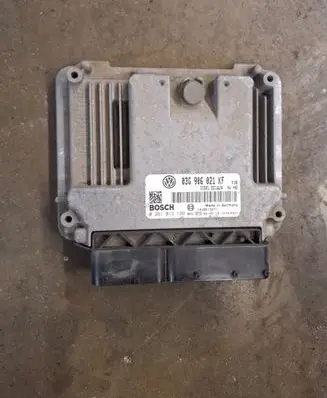 Volkswagen Touran I Engine control unit/module 03G906021KF 0281013199 1039S15971