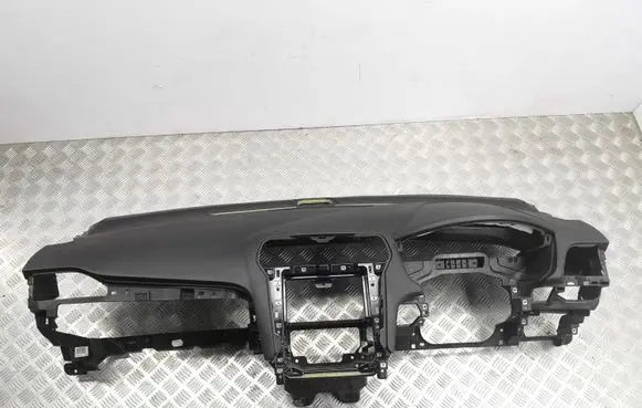 Ford Mondeo MK V Dashboard DS73F04290B