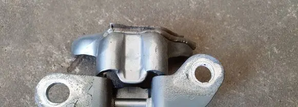 Toyota Auris E180 Rear door upper hinge