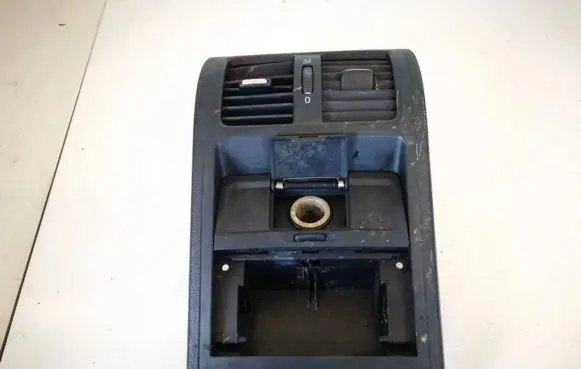 Volkswagen PASSAT B6 Dash center air vent grill 3c0858338