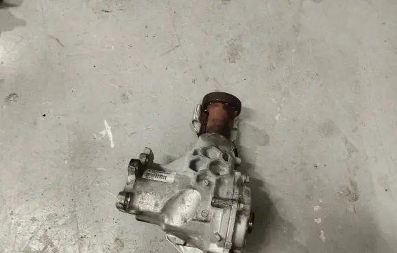 Volvo XC60 Gearbox transfer box case P31492836
