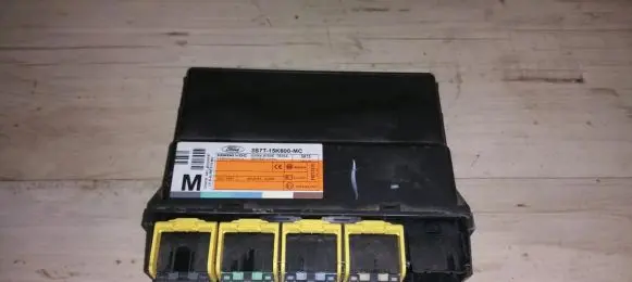 Ford Mondeo Mk III Comfort/convenience module 3s7t15k600mc 3s7t-15k600-mc