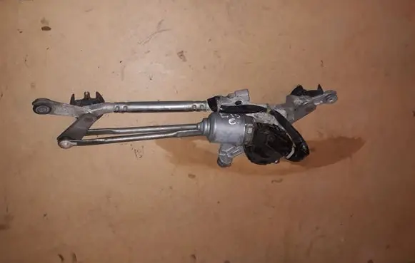 Toyota Corolla E140 E150 Front wiper linkage and motor 8511012A20