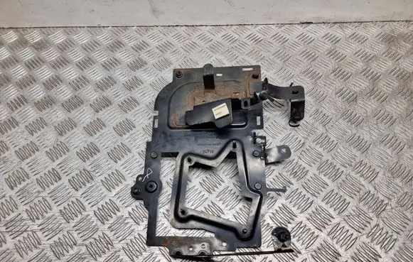 Ford Focus Other engine bay part 41353740001 24719 JX6112A692AC