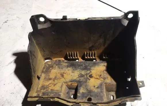 Battery bracket