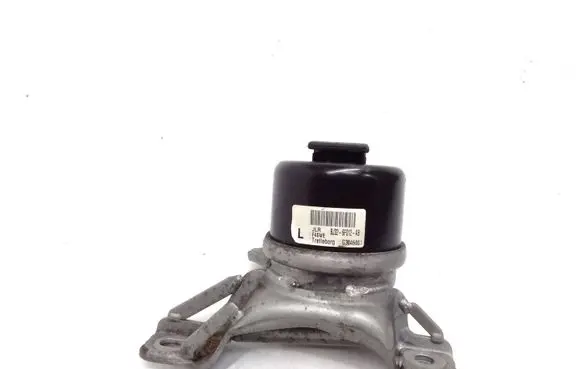 Land Rover Range Rover Evoque L538 Engine mount bracket BJ326F012AB