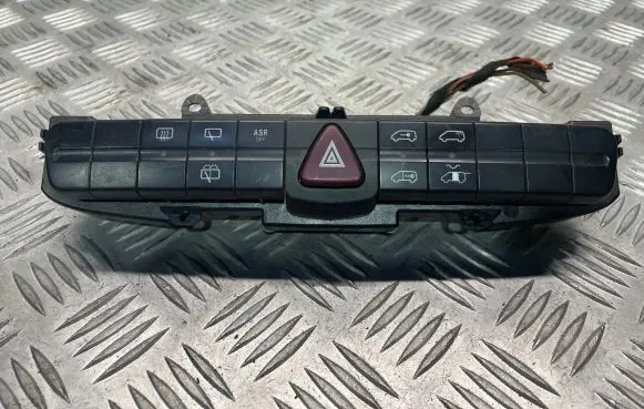 Mercedes-Benz Vito Viano W639 Hazard light switch 6395454907