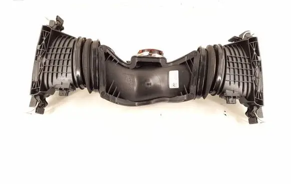 Mercedes-Benz C W204 Turbo air intake inlet pipe/hose 6420901642 6420900048