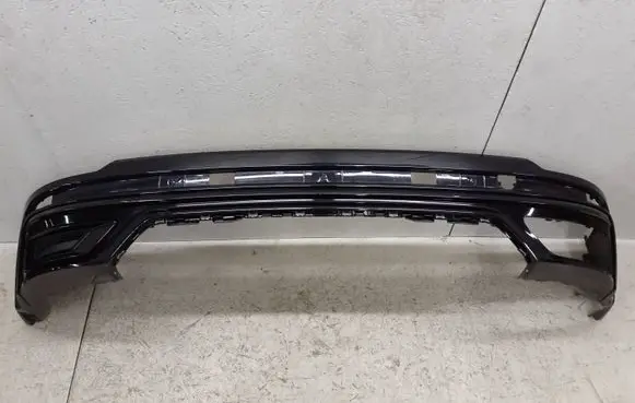 Audi Q8 Front bumper Dokładka dyfuzor tył tylny audi Q8 4m8807521c
