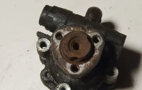Volkswagen Golf IV Power steering pump