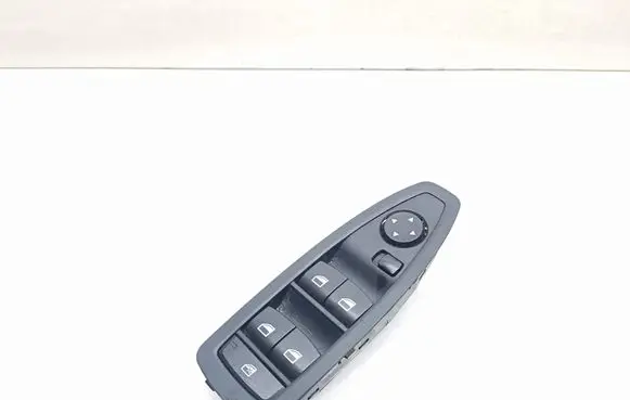 BMW 1 F20 F21 Electric window control switch 9208110