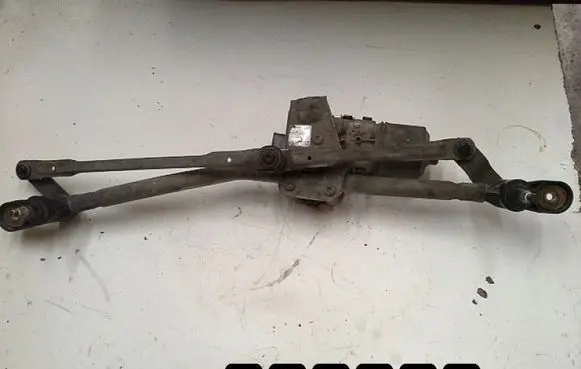 Mazda 3 I Front wiper linkage and motor f00s2s2473