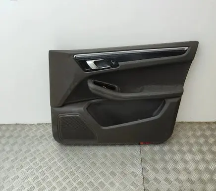 Porsche Macan (95B) Front door card panel trim 95B867012