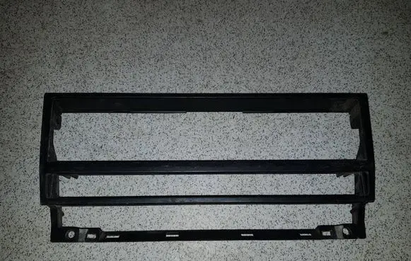 Radio/GPS head unit trim