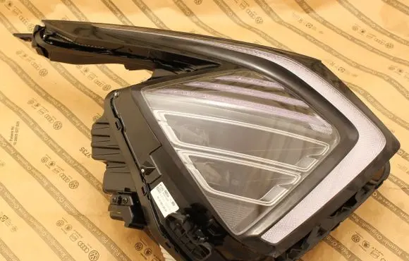 KIA Sportage Headlight/headlamp 92102R2100