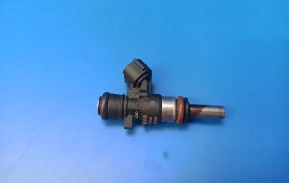 Audi A3 S3 8V Fuel injector 06L906031A 0280158266
