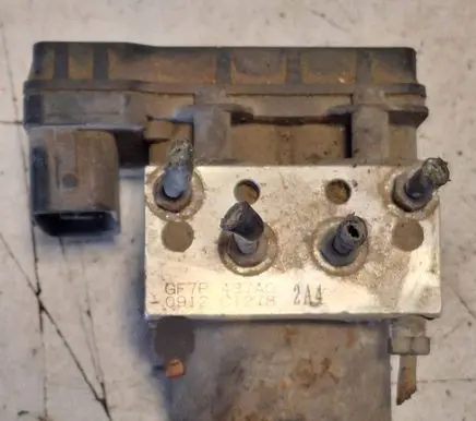 Mazda 626 ABS Pump GF7P437A0 0912C1278