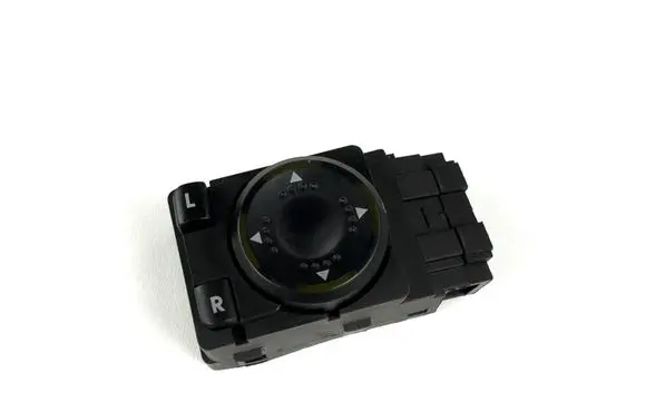 Wing mirror switch