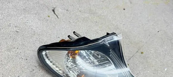 BMW 3 E46 Front indicator light 7165850 6337165850