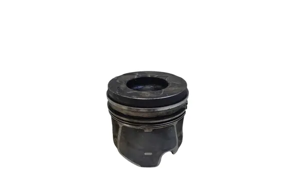 Volvo V50 Piston 