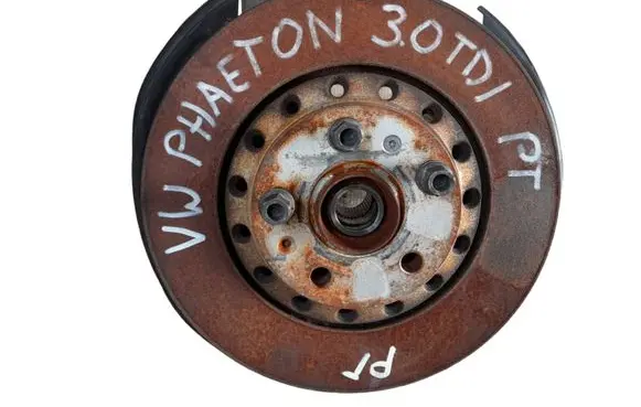 Volkswagen Phaeton Stub axle 