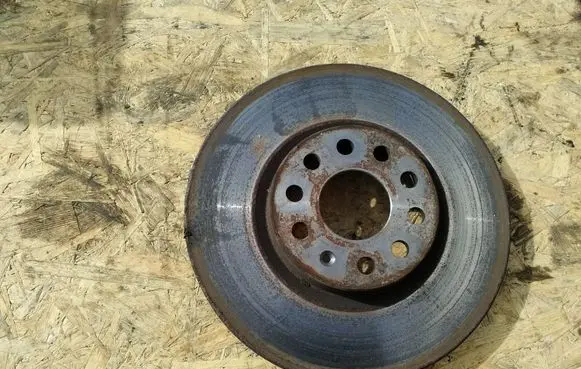 Volkswagen PASSAT B6 Front brake disc