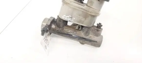 Master brake cylinder