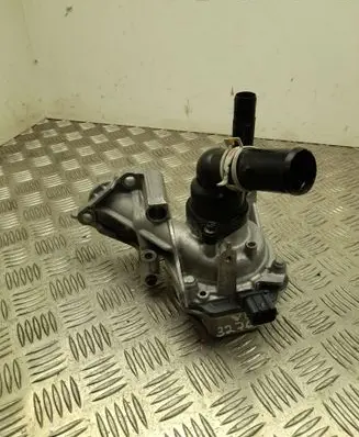 Lexus ES 300h (6th Gen) Water pump 0810105880101