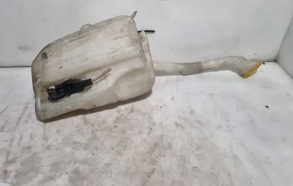 Renault Scenic II - Grand scenic II Windshield washer fluid reservoir/tank 8200104710 8200104709