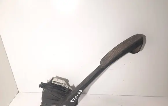 Volvo V70 Accelerator throttle pedal 30683516