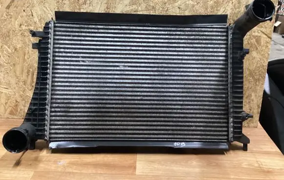 Volkswagen PASSAT B6 Intercooler radiator 3C0145805P