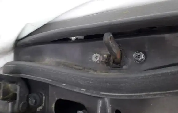 Mitsubishi Galant Rear door check strap stopper