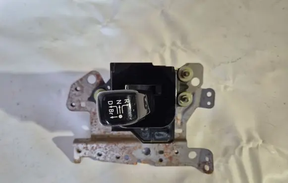 Toyota Mirai Gear shifter/selector 75G449LHD