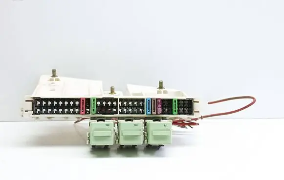 BMW 5 E39 Fuse module
