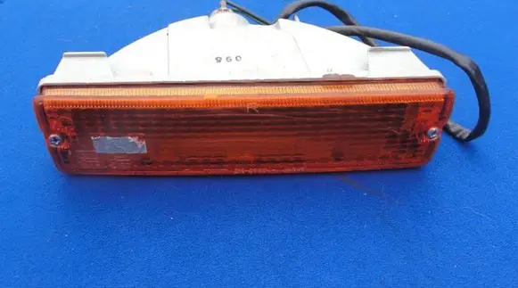 Nissan Laurel Front fender indicator light 21026264