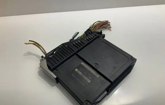 Mercedes-Benz E W210 Comfort/convenience module 2108203826 335626 96W29