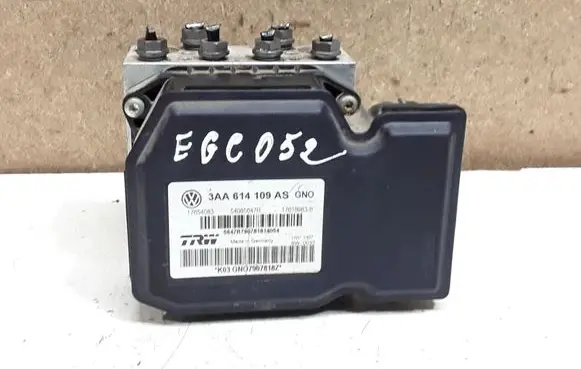 Volkswagen PASSAT B7 ABS Pump 3AA614109AS