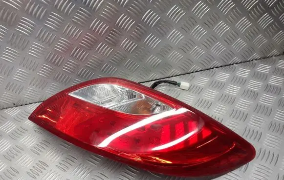Mazda 2 Rear/tail lights D65151150