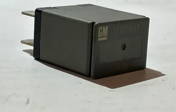 Opel Insignia A Fuse 13422668 332R10945