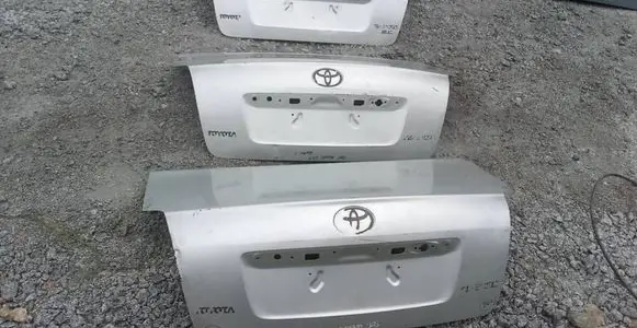 Toyota Avensis T250 Truck tailgate 